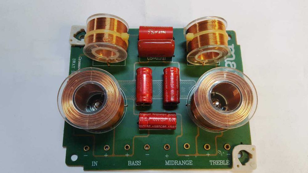 Vand AXTON  doua filtre crossover profesionale 3 si 5 cai