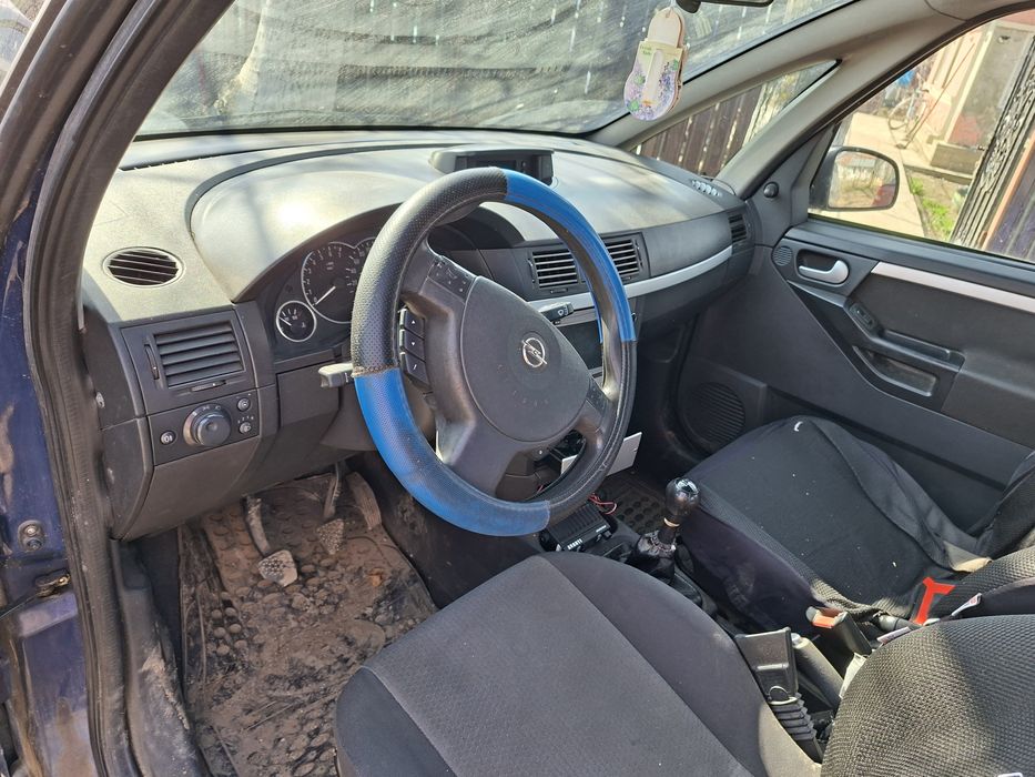 Vând Opel meriva