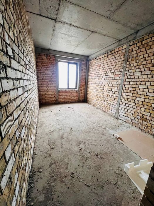 Ipoteka asosida Karobka xoldagi 1 xonali uy sotiladi