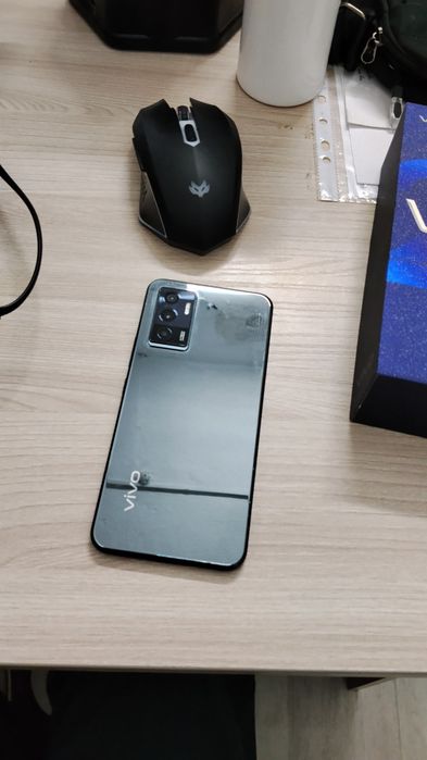 Продам телефон vivo