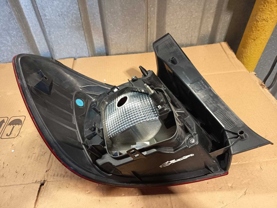 stop dreapta dacia  , sandero