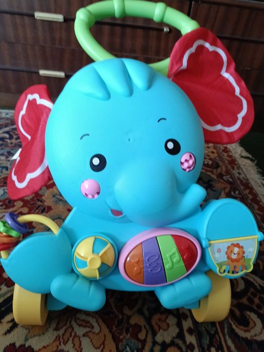 Бебешка проходилка и количка за бутане-пате