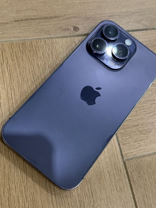 Продам Iphone 14 pro.