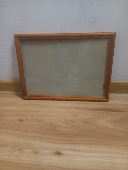 рамки настенные 50шт есть