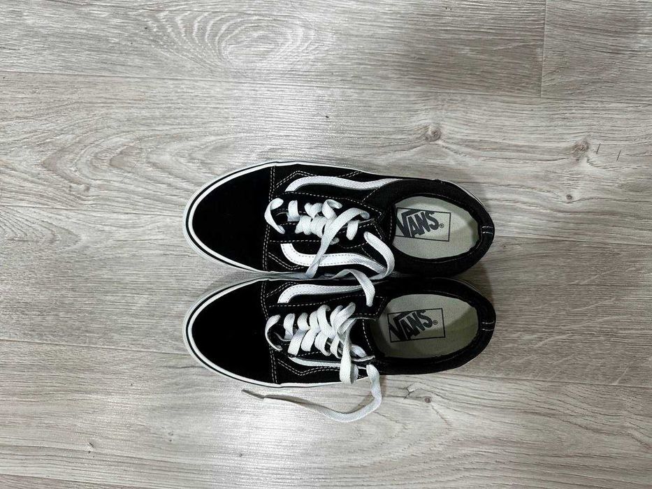 Кеды VANS Old Skool  сосотояние как новое размер 38,5 ОРИГИНАЛ