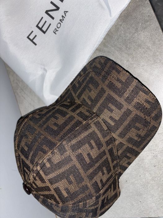 Sapca fendi universala