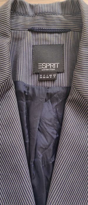 Страхотен костюм Esprit