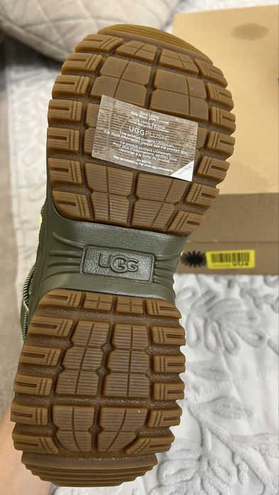 Продам новые Дутики, фирма UGG 37р.