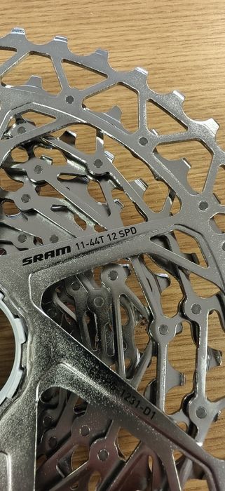 НОВА Венец касета Sram XPLR XG-1231 12ск 11/44T