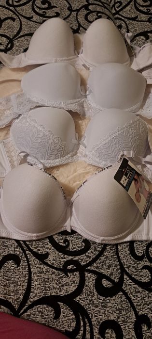 Sutiene noi push up!