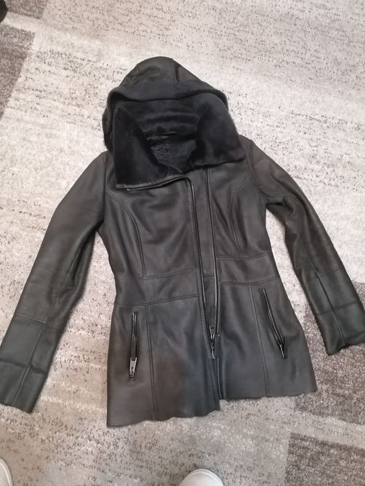 Haina piele intoarsa de miel