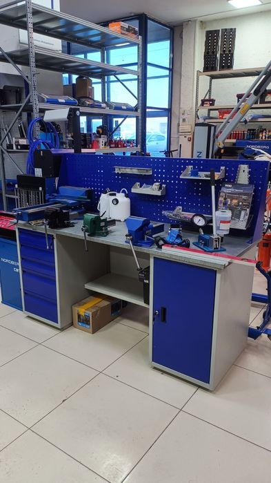 Распродажа производственной мебели