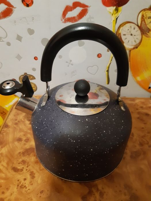 Чайник новый продам