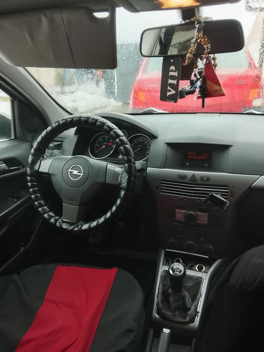 Opel Astra 2006 13cdti