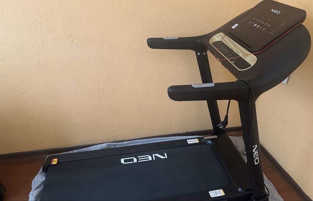 Беговая дорожка NEO