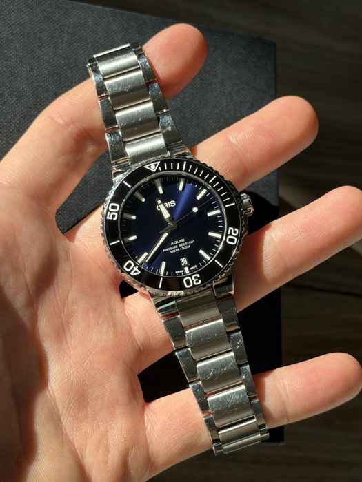Автоматичен часовник Oris Aquis Date 39.5mm