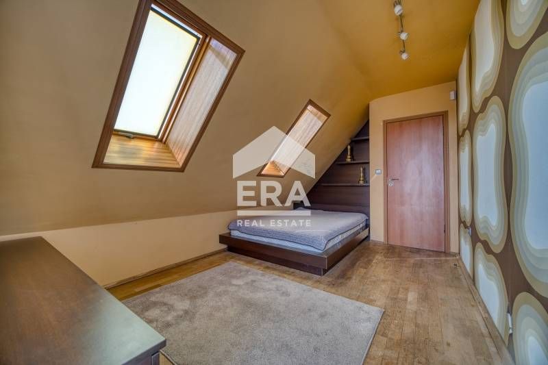 Продава се Тристаен апартамент в Варна, Победа - 90 кв.м за 1116 €/кв.м - Снимка #9