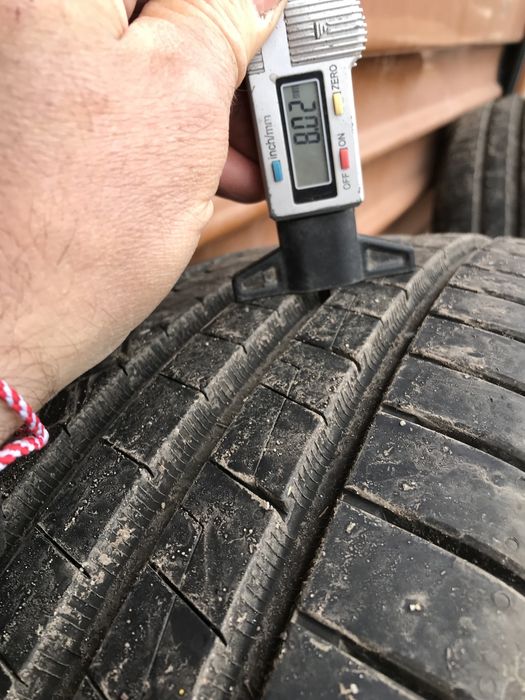 Летни гуми 2бр.215/55R18,Като НОВИ