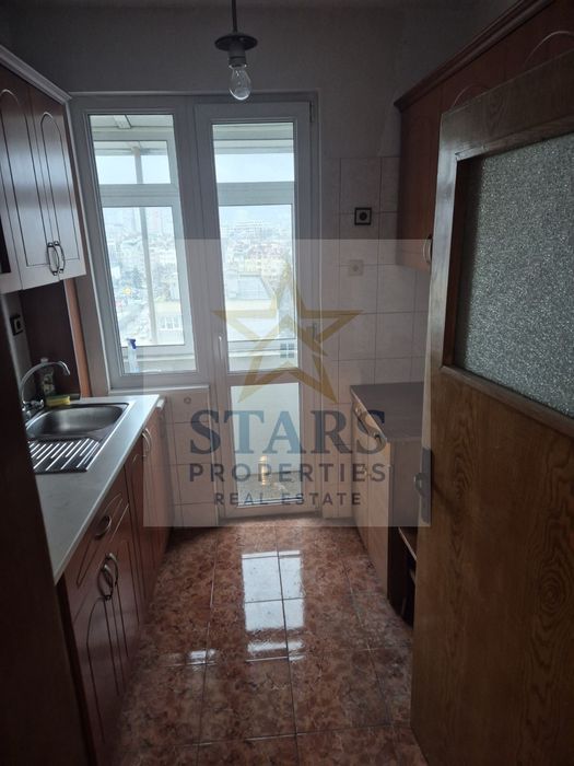 Продажба 3-стаен гр. Варна - Червен Площад