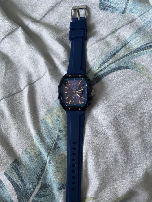 Продам часы мужские