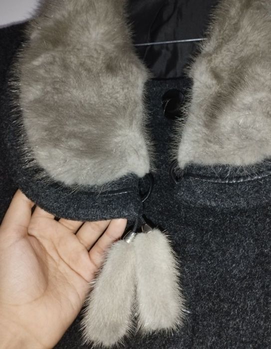 Айоллар пальтоси сотилади