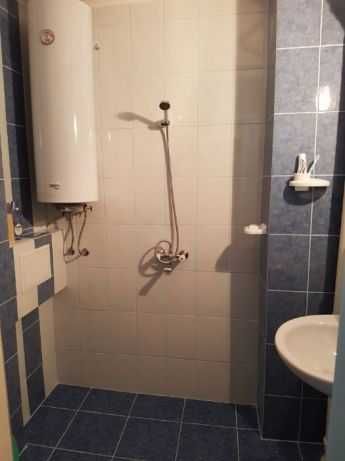 Дава се под наем Тристаен апартамент в Бургас, Център - 80 кв.м за 127.5 € - Снимка #7