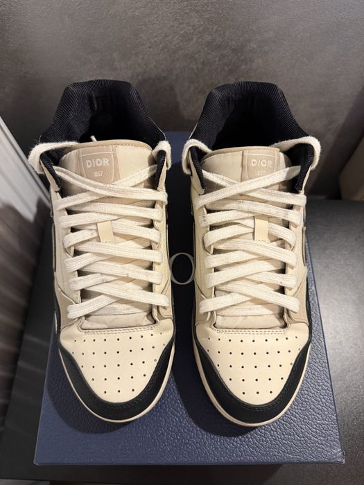 Dior B57 in stare foarte buna