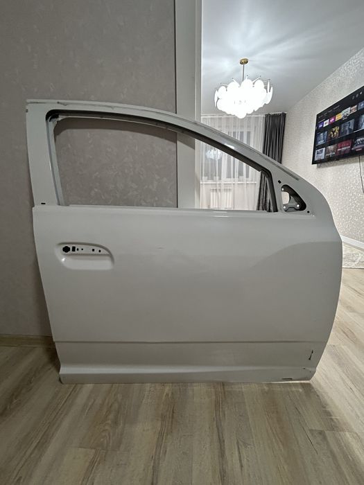 Продам дверь на кобальт