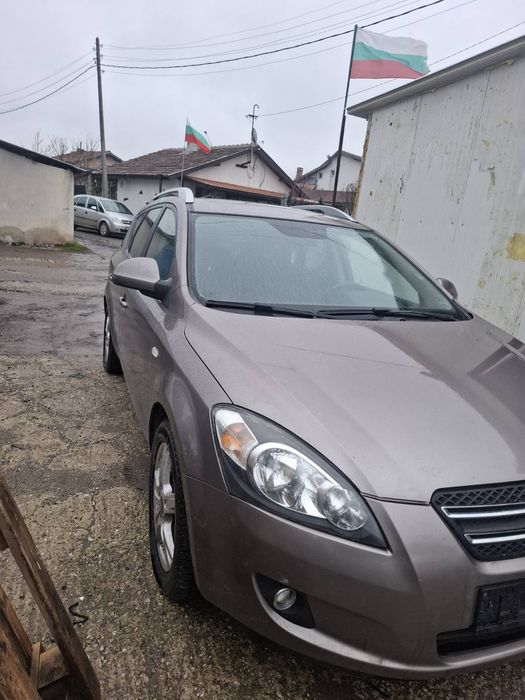 KIA Ceed 1.6 CRDi 2009 г. 90 к.с