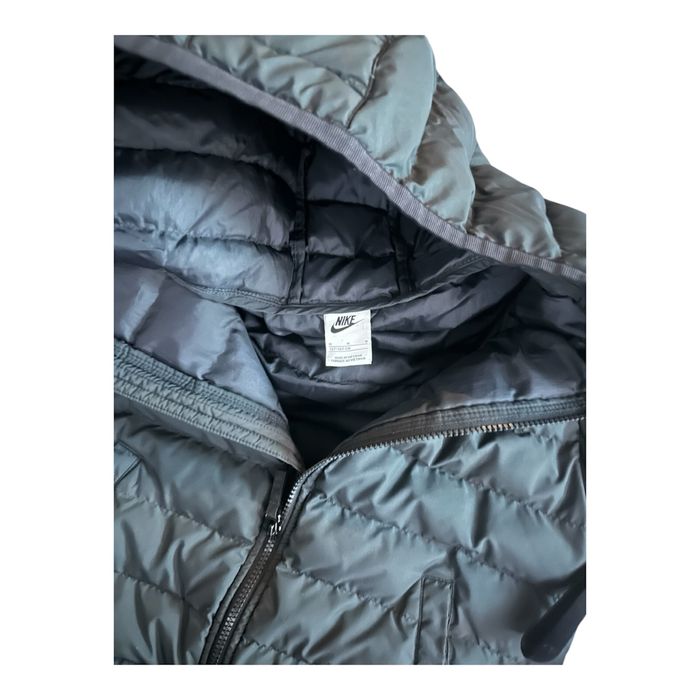 Детско яке Nike оригинал, размер М 137-147 см, черно