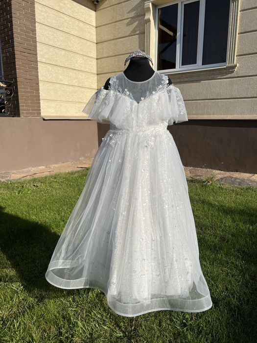 Платья бальные, пышные