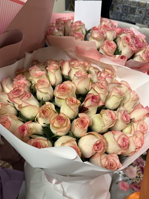 Букеты, цветы свежие