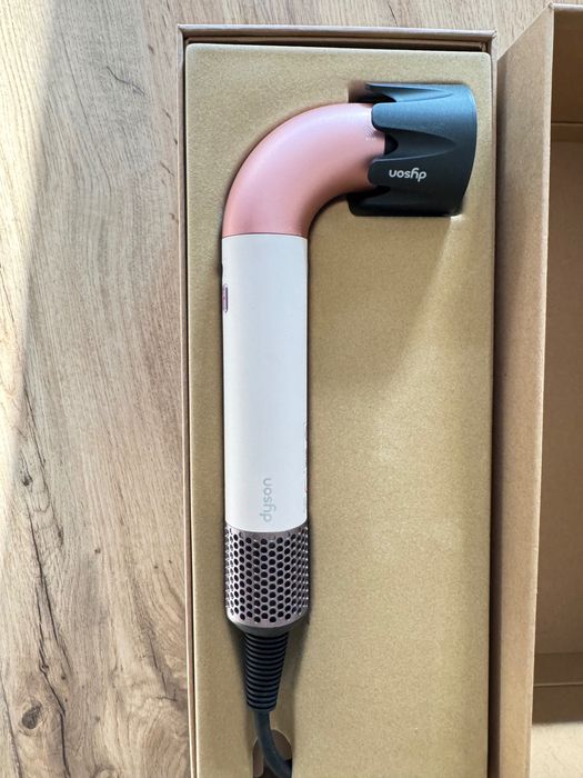 Dyson HD18 Supersonic R сешоар