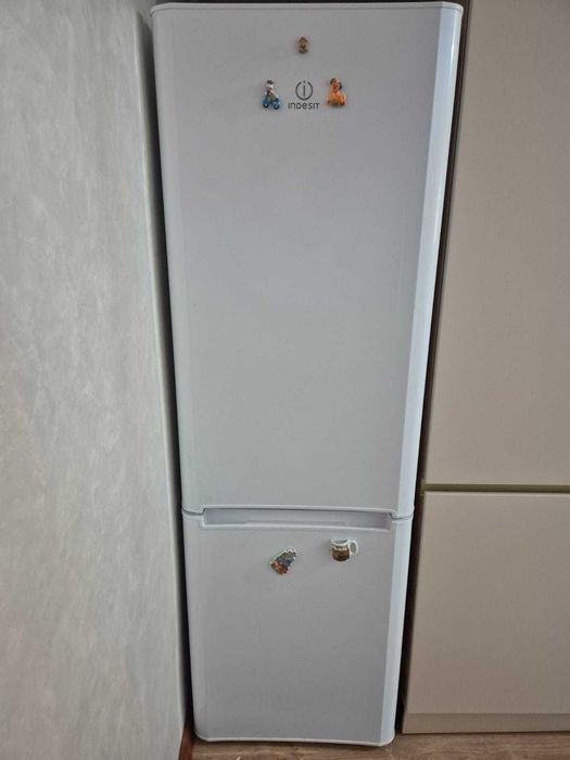 холодильник indesit