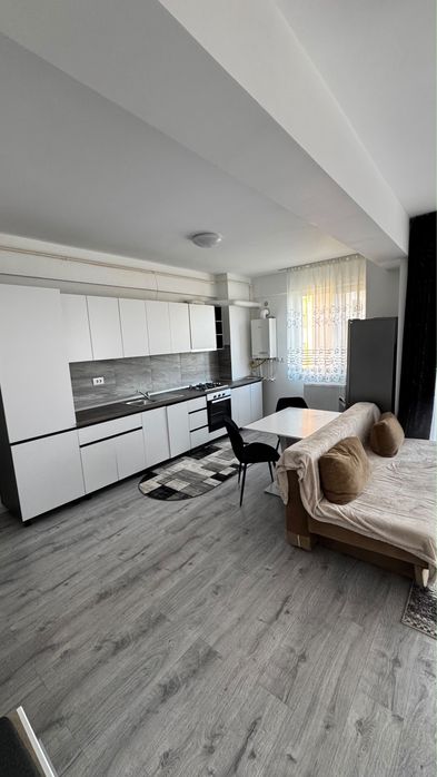 Inchiriez apartament cu 3 camere in cartierul Visoianu!