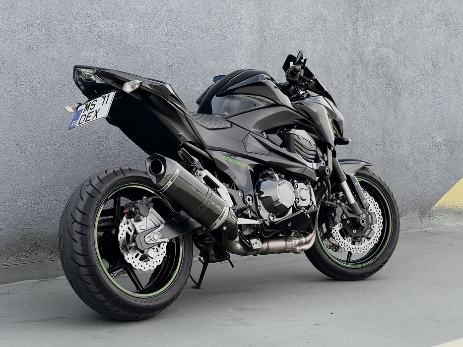 Kawasaki Z800.