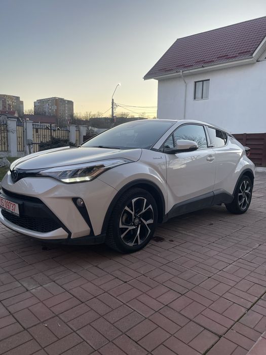 Toyota C-HR | 2.0 Hybrid | 38.000KM | Recent Adusa