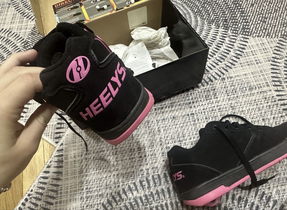 Обувки с колелца Heelys 36.5