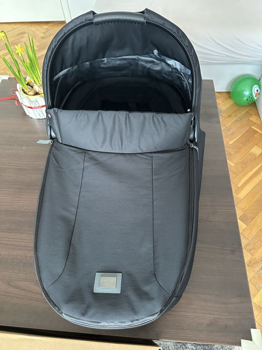 Cybex Priam 4 /e-PRIAM Lux / Onyx Black
