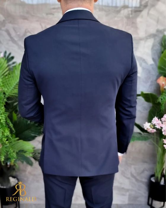 Costum barbatesc