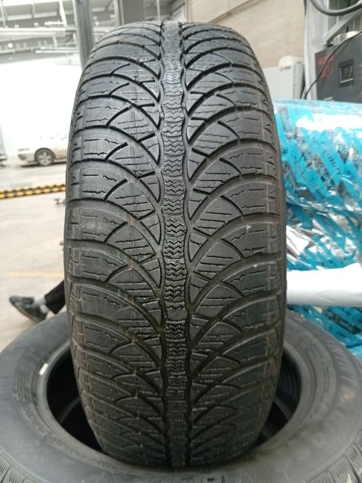 Продам одну зимнюю шину