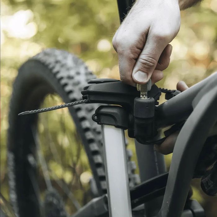 Suport pentru 2 biciclete Thule Epos 978100, Pliabil-cu prindere pe carligul de remorcare (13pini), Nou_Emitem Factura & Garantie,