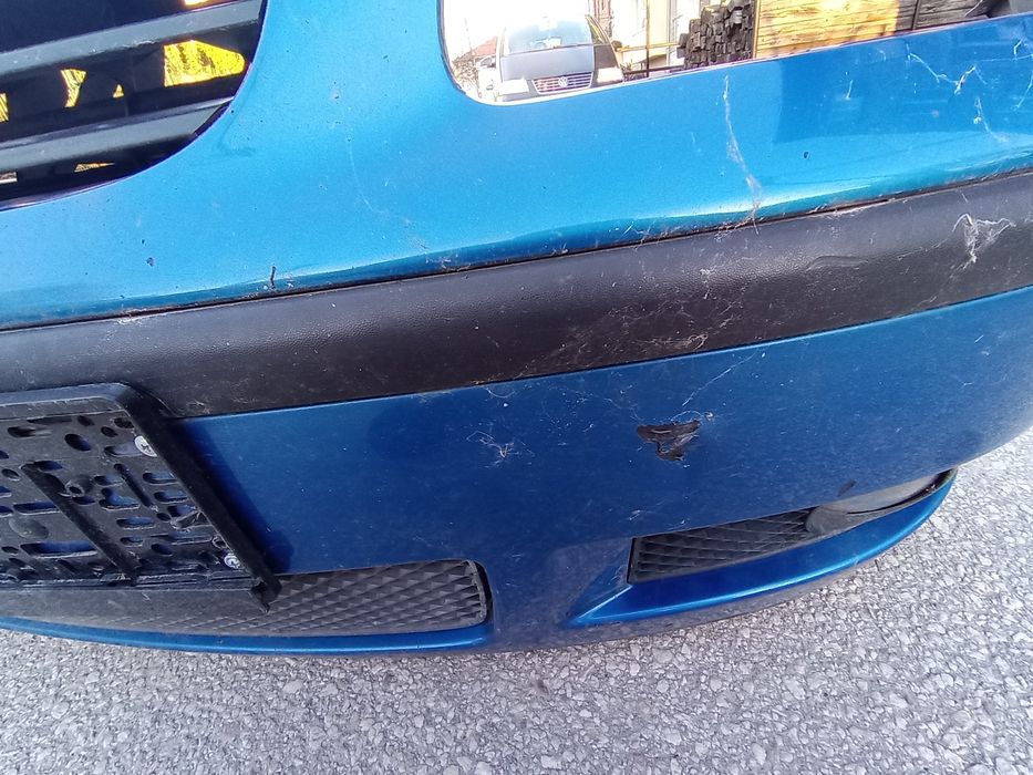 Предна броня за VW polo 2000г