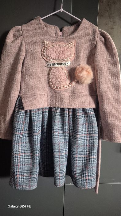 Платье каждое по 2500