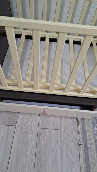 Продам детскую кроватку