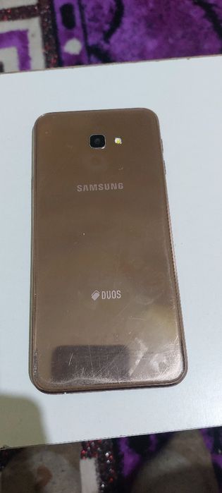 Samsung galaxy j4+