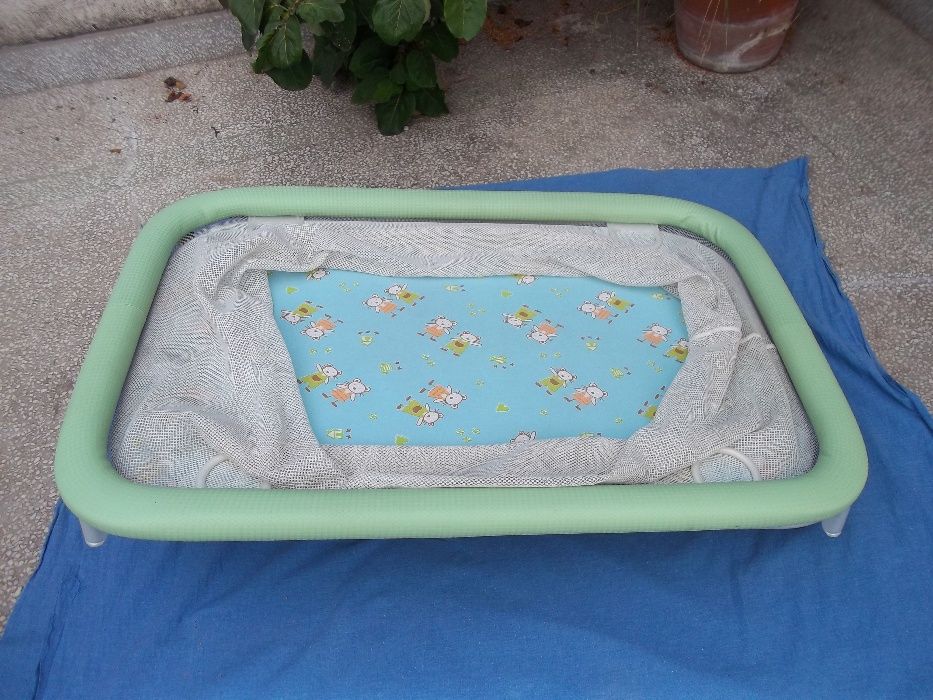 Италианска сгъваема кошарка с твърдо дъно за сън и игра