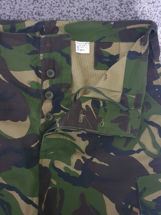 Ținută militară combat şi ripstop