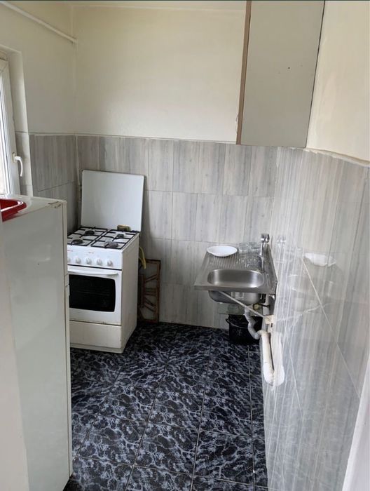 Vand Garsoniera Zona Mihai Bravu