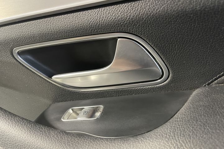 Fata / Tapiterie usa spate dreapta A1677372801 Mercedes-Benz GLE prim